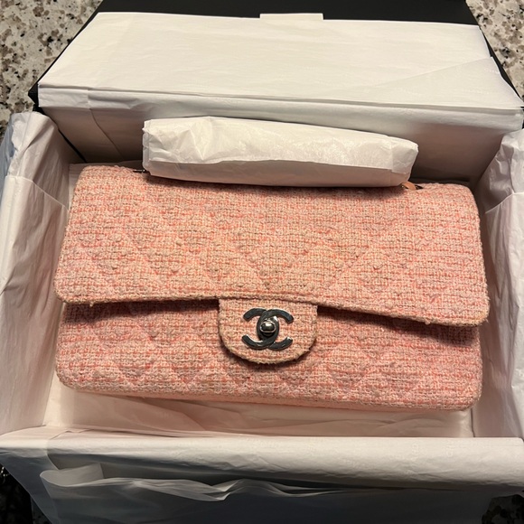 Authentic Chanel Tweed W Flap Pink Quilted Shoulder Bag/ Barbie Pink Chanel - Picture 3 of 16
